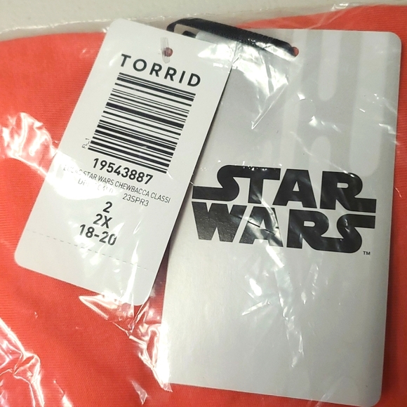 ❤️NWT VINTAGE TORRID TEE - STAR WARS CHEWBACCA TOP - CLIP NECK SHIRT PLUS SIZE - Picture 7 of 15
